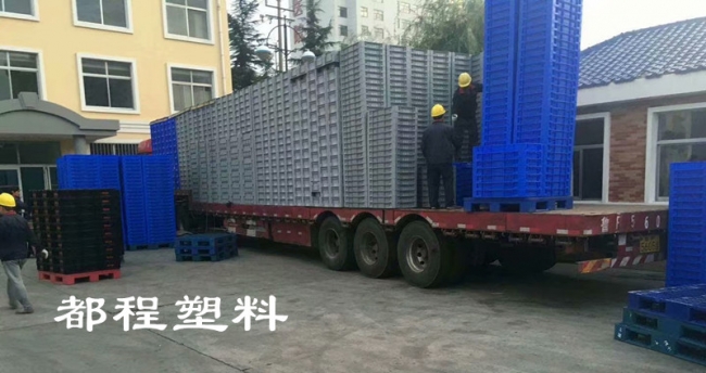 采購塑料周轉箱廠(chǎng)家的選擇很重要!